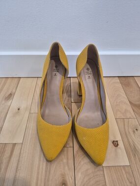 Call It Spring Yellow Pointed-Toe Block Heel Pumps